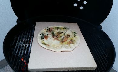 Pimotti Pizzatein am Grill